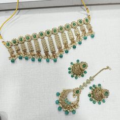 Kundan Necklace Set, Party Wear Necklace Set, Indian wedding jewelry Green Jewelry Set, Blue Block Heels, Kundan Necklace Set, Neon Bag, Necklace Set Indian, Purple Heels, Bridal Lehenga Red, Kundan Necklace, Pearl Bag