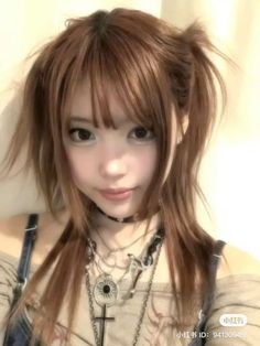 Gyaru Hair Wig, Gyaru Makeup For School, Shoujo Hairstyles Short, Gyaru Hair Color, Shoujo Hairstyles, Emo Hair Style, Scene Gyaru, Gyaru Hairstyles, Emo Gyaru