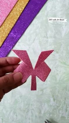 Foam Bows Diy, Diy Bow Tutorial, Glitter Foam Sheet Crafts, Foam Sheet Crafts, Crafts Paper Flowers, Diy Crafts Paper, Art Beat, Paper Bow, Bow Tutorial