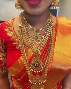 @aknjewellery @va_di_vu Kathak Costume, Indian Brides Jewelry, Brides Jewelry, Pongal Kolam, Blouse Works, Gold Haram, Bridal Jewelery