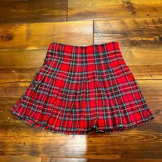 Never Worn, Red Plaid Brandy Melville Skirt, Size Small. Red Cotton Flared Skirt Bottoms, Red Pleated Skirt For School In Spring, Red High Waist Casual Pleated Skirt, Casual Red High-waisted Pleated Skirt, Casual Red Flared Skirt, Red Lined Skirt For Winter, Red Cotton Lined Skirt, Red High Waist Pleated Skirt With Lining, Red Cotton Skirt For Winter