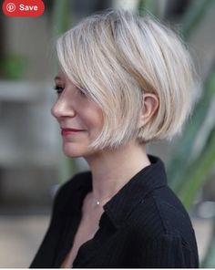 French Girl Hairstyles, Bobs With Layers, Layered Bobs With Bangs, French Haircuts, Bobs With Bangs, French Girl Hair, Bob Hairstyle Ideas, Peach Hair Colors, Layered Bob Haircuts