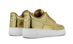 Nike W Air Force 1 SP "Metallic Gold" - CQ6566 700 - 2020 Nike Custom Low-top Gold Sneakers, Nike Air Force Gold, Nike Gold Sneakers For Streetwear, Nike Gold Sporty Sneakers, Nike Air Force 1 Pixel Gold Chain, Metallic Gold Shoes, Liquid Metal, Nike Gold, Air Force 1 Low