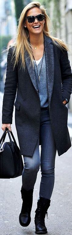 Stylish and practical: Bar wore a smart grey wool coat with a light grey collar Street Mode, Style Casual Chic, Elsa Hosk, Car Coat, Street Style Chic, Coat Women