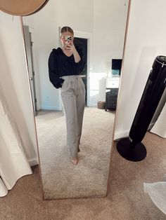 #office Abercrombie & Fitch #pants #workwear #professional Teacher Outfit, Work Outfits Women, Work Outfits, Modest Outfits, Abercrombie Fitch, Business Casual, Work Outfit, Dream Closet, Work Wear