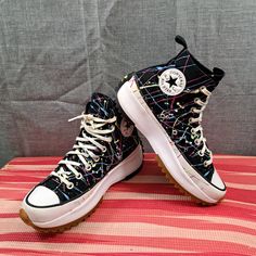 Converse Run Star Hike High Splatter Paint Black Canvas Sneakers Women's Size 9.5 571872c Good Condition Canvas Sneakers Womens, Run Star Hike, Converse Run Star Hike, Womens Converse, Canvas Sneakers, Paint Splatter, Converse Shoes, Black Canvas, Womens Shoes Sneakers