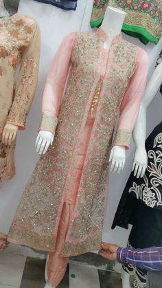 Red Carpet Affair, Stylish Short Dresses, Pakistani Dresses Casual, Girls Frock Design, Beautiful Pakistani Dresses, Dress Design Patterns