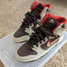 Men's Nike Dunk Hi Retro Se Baroque Brown / Sesame Brand New W Tags No Original Box But Will Ship In Shoe Tote Size: 8.5 Color: Baroque Brown Sesame Nike Custom Brown Sneakers With Speckled Midsole, Brown Sneakers With Red Sole, Brown High-top Custom Sneakers With Red Sole, Shoe Tote, Nike Cycling, Air Jordan 4 Bred, Nike Air Monarch Iv, Nike Sfb, Jordan 4 Bred