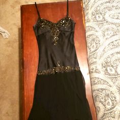 Rare Find, 100% Silk Cocktail Dress, Formal Evening Excellent Condition, Flapper Style Bottom Of Dress. Beautiful Beadwork. Worn 3 Times And Safely Stored. No Flaws, Missing Beads Or Snags Of Any Kind. Pet And Smoke Free Home Cocktail Dress Formal, Silk Cocktail Dress, Black Silk Dress, Beautiful Beadwork, Flapper Style, Special Dresses, Dress Formal, Asymmetrical Dress, Dress Beautiful