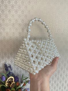 Square Shoulder Bag With Pearl Handle As Gift, Square Wedding Bag With Pearl Handle, Wedding Shoulder Bag With Pearl Handle, Rectangular, Pearl White Rectangular Shoulder Bag Gift, Handheld Shoulder Bag With Pearl Handle For Gift, Pearl White Shoulder Bag For Wedding, Square Evening Bag With Pearl Handle As Gift, White Shoulder Bag With Pearl Handle As Gift, White Evening Bag With Pearl Handle As A Gift