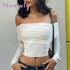 Hnewly Chic Women Sexy Off Shoulder T-Shirt Spring Long Sleeve Slim Fit Crop Top Y2K Vintage White Casual Crop Top For Club, White Y2k Style Tops For Club, White Stretch Top For Club, White Crop Top For Club, Crop Top And Sweatpants, Trendy Summer Fits, Crop Top Y2k, Beach Crop Tops, Off Shoulder T Shirt