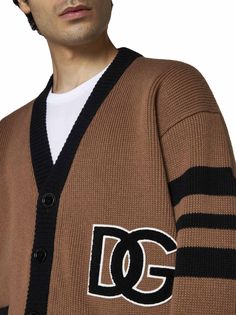 100% Virgin wool Gucci Luxury Wool Cardigan, Luxury Men's Merino Wool Cardigan, Luxury Merino Wool V-neck Cardigan, Ysl Sandals, Gucci Sneakers, Feminine Chic, Stefano Gabbana, Glamorous Dresses, Golden Goose Shoes