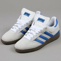 Gucci Adidas, Adidas Busenitz, Retro Trainers, Mens Outdoor Clothing, Adidas Trainers, Cool Gear, Sneakers Adidas, Latest Mens Fashion, Retro Sneakers