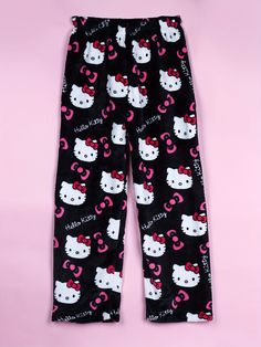 Pajamas Hello Kitty, Kuromi Halloween, Kuromi Clothes, Christmas Family Pajamas, Sanrio Clothes, Flannel Pajama Pants, Halloween And Christmas, Flannel Pajama Sets