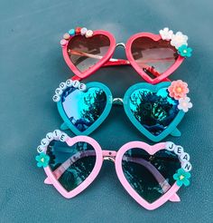 Birthday Favors Kids, Bling Sunglasses, Beaded Sunglasses, Personalized Sunglasses, Heart Eye, Heart Glasses, Moms Crafts, Personalized Gifts For Kids, Barbie Birthday