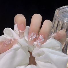 100% nagelneu und hohe Qualität.    Artikelmaterial: ABS    Artikeltyp:Mandel    Einfach zu verwenden    Geeignet für die Verwendung mit Gel-, Acryl- oder Glasfaseranwendungen.      Paket beinhaltet:    24 Stück/Box künstliche Nagelspitzen                        Farbe: JDCL, CZ070, DZ069, CZ021, DZ090, CY182, DZ072, DZ081, DZ169, CY314, CZ044, DZ137, DZ033, DZ187, DZ178, DZ107, JP812-K28-B3 4-0-0, CZ078, DZ073, CZ071 5-0 Nail Forms, Glass Butterfly, Butterfly Nail, Diamond Glitter, Girls Nails, Glitter Bow, Purple Butterfly