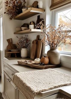 the kitchen counter is clean and ready for us to use