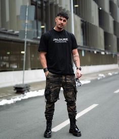 Trendy Spring Outfits, Spring Outfits Men, Masculine Style, Stylish Men Casual, Army Fashion, Spring Fashion Outfits, Mens Fashion Classy, Mens Fashion Casual Outfits