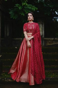 Lehenga Dresses Indian, Wedding Lehenga Blouse Designs, Wedding Lehenga Blouse, Lehenga Red Bridal, Bridal Lehenga Blouse Designs, Bridal Lehenga Designs Latest, Bridal Lehenga Blouse, Wedding Lehengas Bridal, Bridal Wedding Lehenga