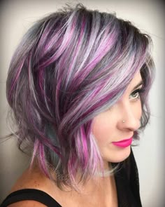 Grey Hair With Purple Highlights, Pink Hairstyles, Short Messy Haircuts, Purple Grey Hair, Purple Hair Highlights, Messy Bob Hairstyles, Messy Bob, Hairstyle Trends, Edgy Hair