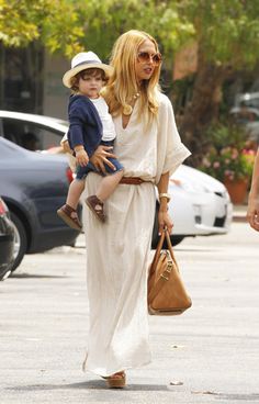 Rachel Zoe style is incredible Mum Style, Plaid Outfits, Grey T Shirt, Bomber Jackets, Rachel Zoe, Estilo Boho, Fashion Summer, Outfits Casuales