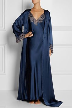 Luxury Satin Nightgown, Blue Robe Aesthetic, La Perla Sleepwear, Women Nightwear Dresses, Como Fazer Short, Sleepwear Fashion, Nightgowns For Women, Women Nightwear