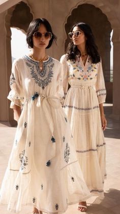 Long Everyday Dress, Dress Summer 2024, Khadi Designs, Indian Fashion 2023, Indian Summer Dress, Salwar Kamiz, Trendy Dress Outfits, Elegante Casual, Stylish Dress Book