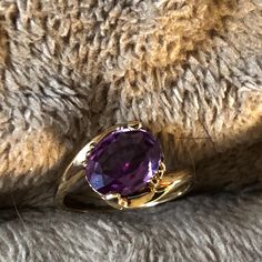 1970s Vintage 10k Solid Gold Amethyst Ring 3.0 Grams Size 6 Vintage Amethyst 10k Gold Ring Large Solid 10k Gold Amethyst Ring Beautiful & Stunning Large Amethyst Stone Set In 10k Solid Yellow Gold, Stunning Ring 1970s Size 6 Weight 3.0 Grams The Large Amethyst Stone Is Approx 3 . 0 Ctw Stamped 10k (Solid Yellow Gold) Makers Marks Resco Stunning Looking Ring Very Eye Catching Vintage Ring New / Beautiful Condition Please Look At All The Photographs As They Are Part Of The Description Thanks For S Formal Yellow Gold Amethyst Birthstone Ring, Purple Gemstone Birthstone Ring In Vintage Style, Oval Amethyst Ring In Yellow Gold With Diamond Cut, Classic Yellow Gold Amethyst Birthstone Ring, Vintage Purple Gemstone Birthstone Ring, Vintage Purple Birthstone Ring, Yellow Gold Amethyst Ring Stamped 14k, Classic Yellow Gold Amethyst Ring With Diamond Cut, Gold Oval Amethyst Ring With Diamond Cut