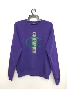 A personal favourite from my Etsy shop https://www.etsy.com/listing/560318967/vintage-90s-champion-sweatshirt-big-logo Hoodie Purple, Soft Pink Color, College Sweatshirt, Embroidery Sweatshirt, Champion Sweatshirt, Sweatshirt Vintage, Navy Blue Color, Vintage Sweatshirt, School Outfits