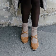 Hey shoe lover! Say hello to our handcrafted Mary Jane flats, perfect for the retro vibe you love. These beige suede flats feature a low heel and a rounded toe for extra comfort. Whether you're running errands or heading to a special occasion, these strappy Mary Jane shoes are a stylish and comfy choice. Treat yourself or surprise a friend with these custom-sized, chic flats - a fabulous gift for her! You can choose: ⭐️size ⭐️leather material ⭐️sole ⭐️color of the leather The options are shown i Suede Flats With Stitched Sole And Round Toe, Chic Brown Suede Flats, Suede Flats With Rubber Sole And Low Heel, Suede Flats With Rubber Sole, Beige Closed Toe Suede Flats, Beige Suede Closed Toe Flats, Casual Suede Ballet Flats With Flat Heel, Casual Suede Ballet Flats, Casual Suede Ballet Flats With Rubber Sole