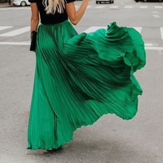 F00180572-303 Casual Green Pleated Full Skirt, Pleated Green Full Skirt, Green Stretch Skirt For Spring, Stretch Green Spring Skirt, Green Pleated Bottoms For Spring, Spring Green Pleated Bottoms, Green Stretch Maxi Skirt For Spring, Spring Green Pleated Maxi Skirt, Green Long Skirt For Spring