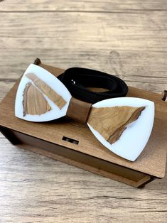 Wooden Bow Tie White Bow Tie Mens Bow Tie Wedding Bow Tie - Etsy Turkey White Bow Tie For Gifts, White Bow Tie Gift, Wedding Bow Tie Groomsmen, Bow Tie Groomsmen, Unique Bow Tie, Wedding Bow Tie, Groomsmen Bowtie, White Bow Tie, Wooden Bow Tie