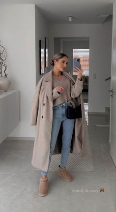 // w i n t e r Trench Coat Outfit, Winter Fashion Outfits Casual, Paris Mode, Outfit Jeans, Mode Casual, Coat Outfits, Autumn Outfit, Outfit Inspo Fall, Fall Fashion Outfits