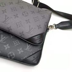 Rep 1:1 Features:  The Trio Messenger bag for men is made from Monogram Eclipse canvas and its mirror twin, Monogram Eclipse Reverse. The iconic motif in tone-on-tone shades of gray complements the lines of this functional hybrid. More than a traditional cross-body bag, it has a removable zipped pocket and a removable coin purse attached to the strap 25 x 18 x 4 cm 9.8 x 7.3 x 2.8 inches (length x Height x Width) Monogram Eclipse coated canvas and Monogram Eclipse Reverse coated canvas Textile l Messenger Bag For Men, Small Coin Purse, Shades Of Gray, Messenger Bag Men, Hermes Bags, Vuitton Bag, Prada Bag, Dior Bag, Cowhide Leather