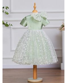 Get 10% off now! Buy green satin flowers tulle rustic wedding flower girl dress with sleeves at cheap price online. Free stable shipping and pro custom service since 2009. Fitted Green Ball Gown For Dress-up, Green Princess Dress With Floral Applique For Party, Green Princess Dress With Floral Applique For Dress-up, Spring Wedding Green Ball Gown, Spring Tulle Ball Gown With Floral Applique, Green Princess Dress With Floral Applique, Green Floral Applique Princess Dress For Wedding, Green Princess Dress With Floral Applique For Wedding, Spring Green Princess Dress For Pageant