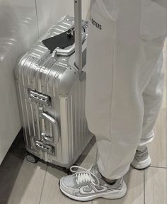 rowan kane ﾟ𐦍༘⋆ THE FINE PRINT Rimowa Luggage, Luxury Luggage, City Of Lights, Mens Outfit Inspiration, Carry On Suitcase, Night Aesthetic, Luxury Vacation, Travel Aesthetic