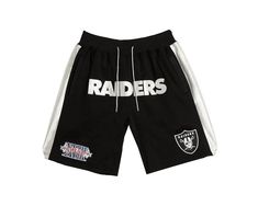 Size: M Los Angeles Raiders, American Football League, Fall Winter Jacket, Raiders Fans, American Football Team, Plain White Tee, Oakland Raiders, Gold Rush, Red Shorts