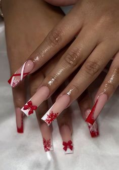 Christmas Nails Duck Shape, Baddie Nails Christmas, Red Christmas Tree Nails, Plain Red Nails Acrylic, Old School Acrylic Nail Designs, Red Acyrilics Nails Design, Christmas Medium Nails, Nail Inspo Xmas, Christmas Ribbon Nails