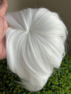 Till style top hair piece   White for thinning crown Hair Topper Hair Length :  6 ".Introducing our stunning synthetic high quality fibre like human hair hair clip-in topper light weight in a beautiful. Made from high-quality human hair, this topper is designed to perfectly blend in with your natural hair, providing you with a fuller and more voluminous look. This top hair piece add depth and dimension to your hair, giving you a radiant look. The clip-in design makes it incredibly easy to attach Snow White Hair, Clip In Hair Pieces, Short Spiky Hairstyles, Human Hair Clip Ins, Short Choppy Hair, Hair Makeover, Clip In Hair, Hair Toppers, Crown Hairstyles