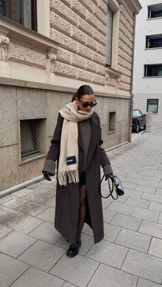 Fall Wool Coat Outfit, Winter Coat And Scarf Outfit, Designer Scarf Outfit Winter, Scarf With Coat Winter, Winter Outfits Loafers, Winter Outfit Brown Coat, Brown Coat Winter Outfit, Scarf And Coat Outfit, Loafer Fall Outfits