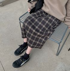 Size (CM) Waist Circumference (Elastic) Skirt Length One size 62-92 75 Uni Fits, Long Plaid Skirt, Dark Academia Clothes, Academia Clothes, Elastic Skirt, Ankle Length Skirt, Japanese Outfits, Waist Circumference, Plaid Skirt