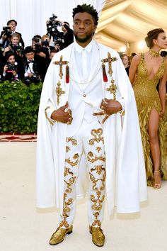 Best Met Gala Looks, Gala Outfits, Met Gala Outfits, Met Gala Dresses, Gala Looks, Gala Outfit, Gala Fashion, Met Gala Red Carpet, T Challa