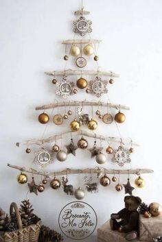 #homedecor, #interiordesign, #homedesign, #decor inspiration Diy Christmas Tree Topper, Flocked Christmas Trees Decorated, Minimalist Christmas Tree, Alternative Christmas, Alternative Christmas Tree, Wall Art Ideas, Pencil Christmas Tree, Traditional Christmas Tree, White Christmas Trees