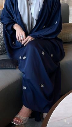 Trendy Outfits Indian, Modest Dresses Fashion, Hijabi Fashion Casual, Mode Kimono, Fashion Design Patterns