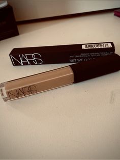 #makeup #maquillaje #corretivo #rarebeauty Nars Concealer Aesthetic, Concealer Fenty Beauty, Fenty Beauty Concealer, Fenty Concealer, Nars Radiant Creamy Concealer, Creamy Concealer, Nars, Concealer