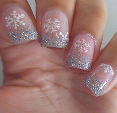 Nails Nail Art Noel, Christmas Gel Nails, Short Nails Art, Snowflake Nails, Christmas Nail Art, Makeup Sponge, White Acrylic