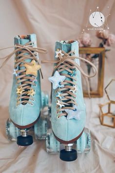 Roller Skates Accessories, Star Laces, Roller Skating Outfits, Roller Skate Shoes, Roller Girl, Skating Outfits, Matching Colors, Roller Derby, Roller Skate