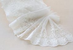 ★MATERIALCotton,polyester fibre★MEASUREMENWidth: 33(cm)/12.99''★QUANTITYThis listing is for 1 yard White Lace Trim For Wedding, Fitted White Tulle Fabric With Lace Trim, Delicate White Lace With Lace Trim, Spring Wedding Lace With Lace Collar, Robe Diy, Veil Lace, Embroidered Lace Fabric, Reception Dress, Diy Dress