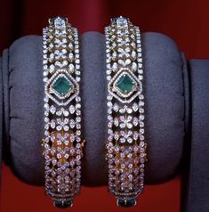 Diamond Necklace Indian, Silver Bracelet Designs, Bangle Diamond, Bridal Diamond Necklace, Diamond Bangles, Diamond Jewelry Set, Saree Designs Party Wear, Necklace Indian