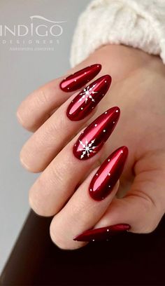 Festive Nail Designs, December Nails, Red Christmas Nails, Stylish Nails Designs, Cute Christmas Nails, Christmas Gel Nails, Her Nails, Snowflake Nails, Christmas Nails Acrylic